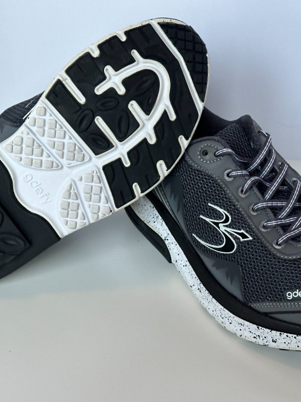 Gravity Defyer G-Defy Mighty Walk Black Gray VersaShock Shoes 10.5 - Picture 8 of 13